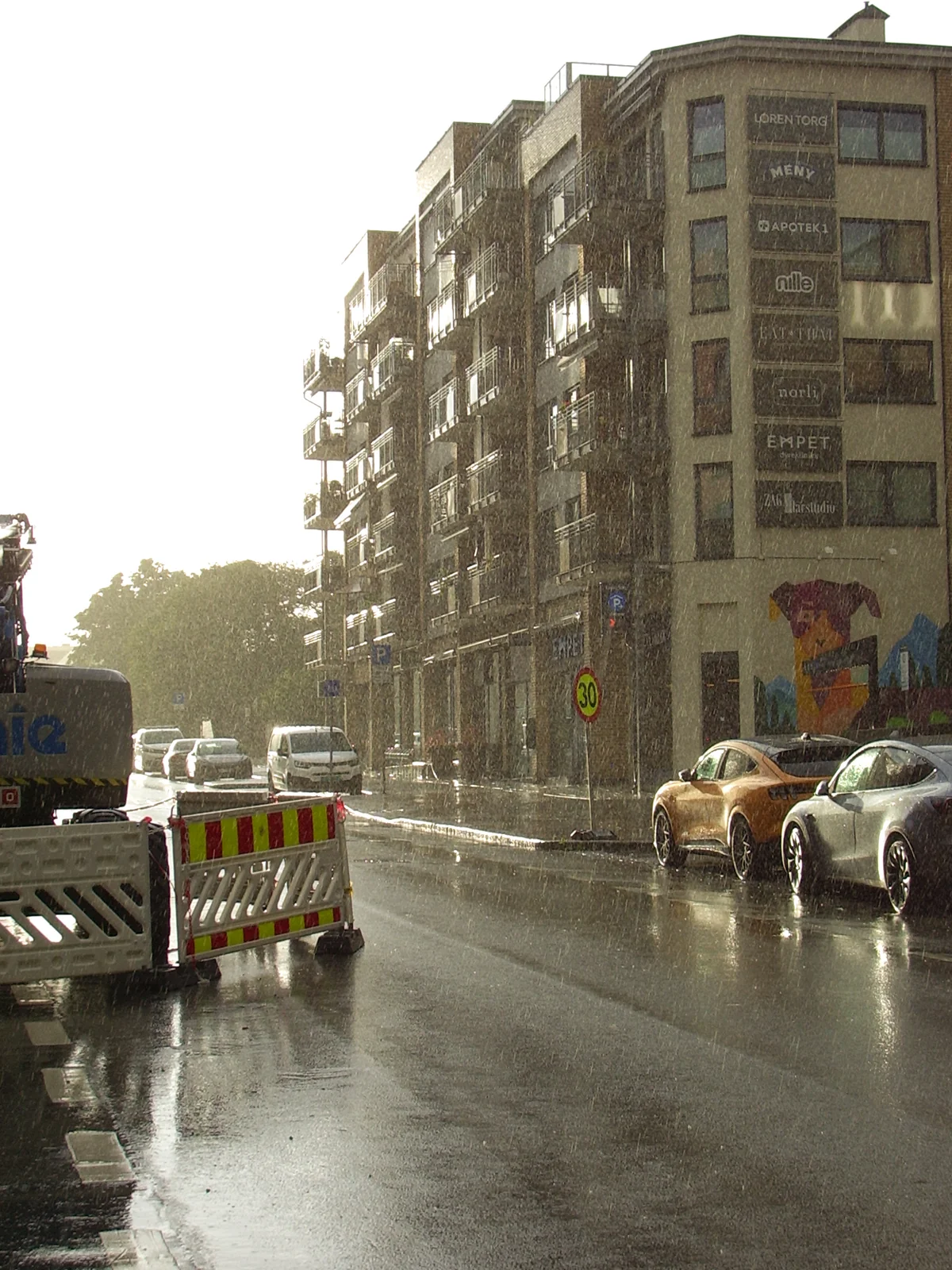 Rainy Golden Hour - Løren